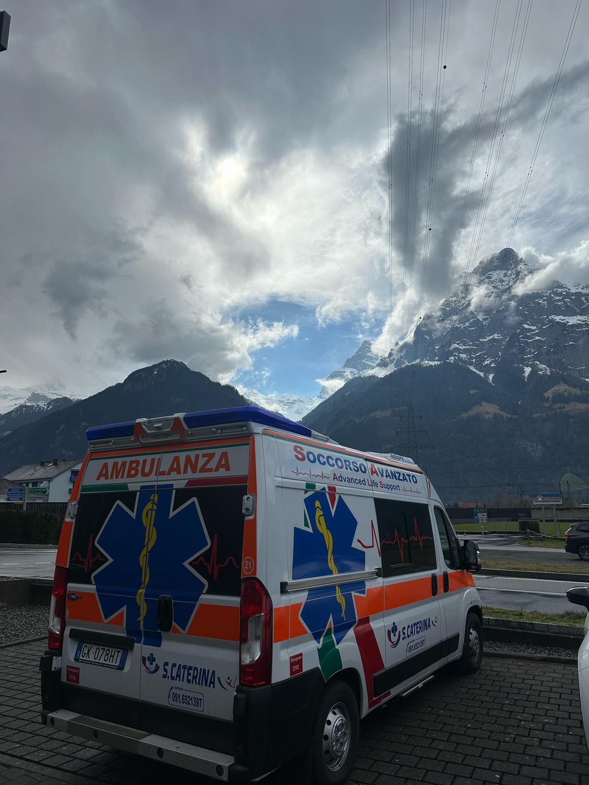 Ambulanza Associazione Santa Caterina 7